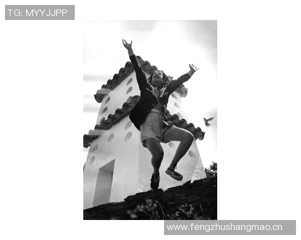 以阳光泳池为核心打造度假胜地体验尽享夏日清凉与奢华休闲时光 以阳光泳池为核心打造度假胜地体验尽享夏日清凉与奢华休闲时光